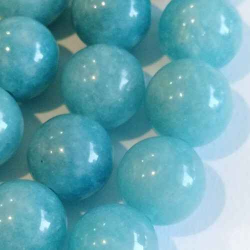 Amazing Blue Chalcedony Gemstones (8mm)